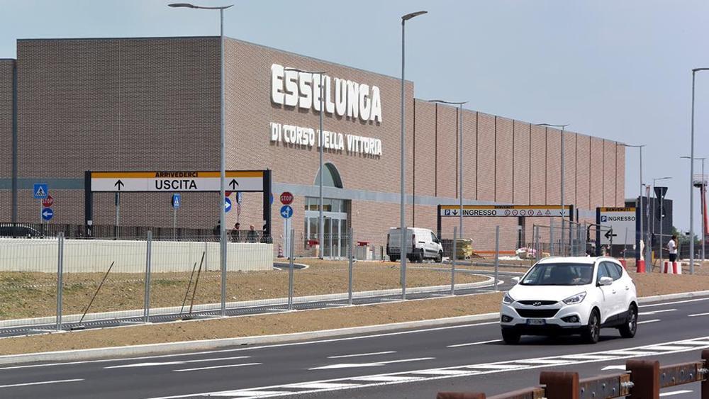 esselunga novara corso vittoria