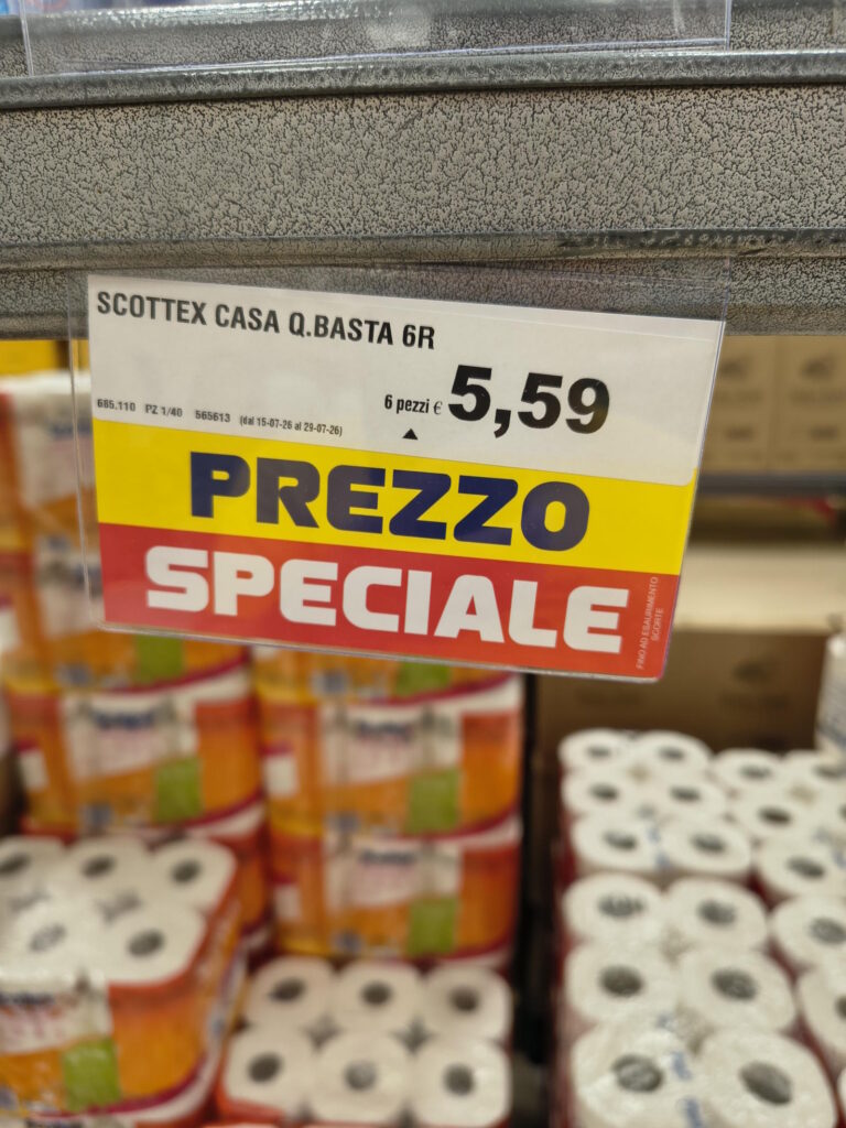Cartellino Prezzo Speciale Esselunga esposto in negozio senza percentuale di sconto e prezzo precedente